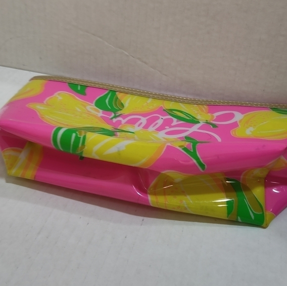 LILLY PULITZER Pink Lemon Estee Lauder Make Up Case - Picture 4 of 7